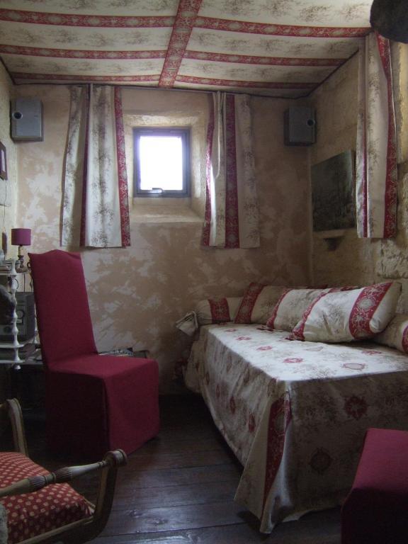 Saint-Bonnet-du-Gard Bize De La Tour B&B 객실 사진